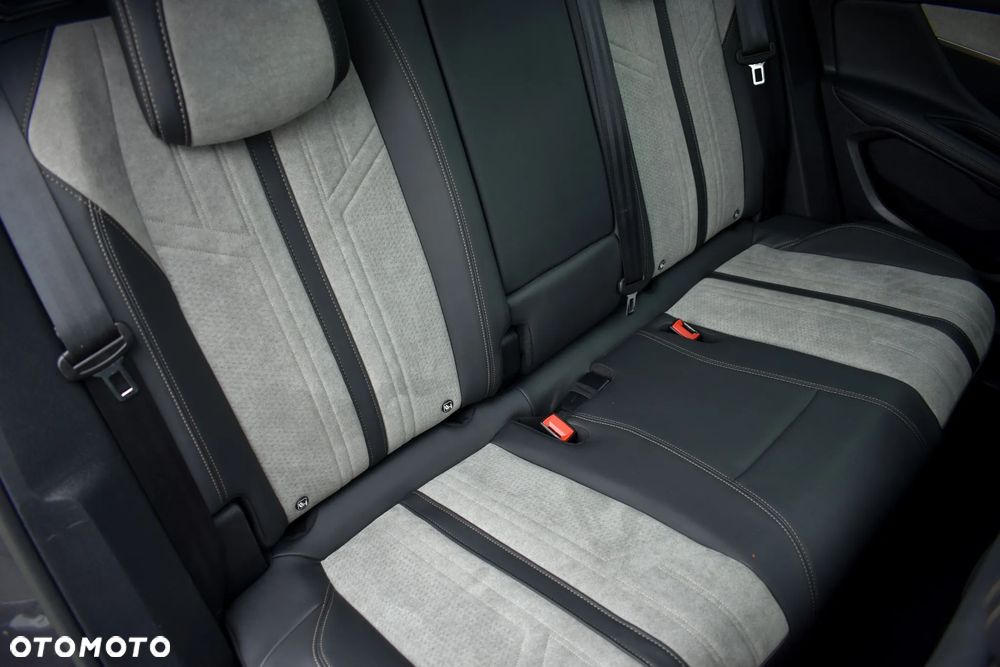 Peugeot 3008 1.6 PHEV 195 GT Exclusive e-DCS7 - 39