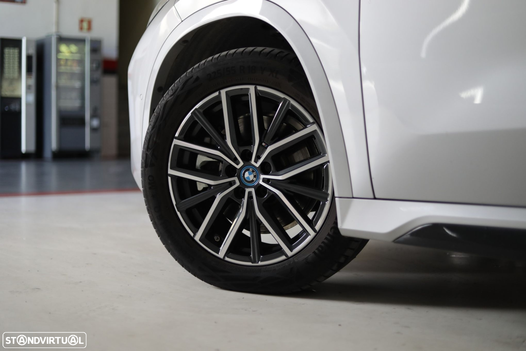 BMW iX1 xDrive30 Pack Desportivo M - 59