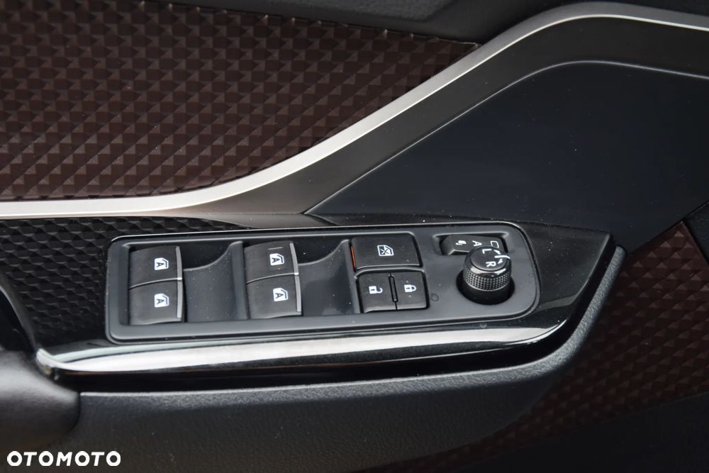 Toyota C-HR Business-Edition - 33