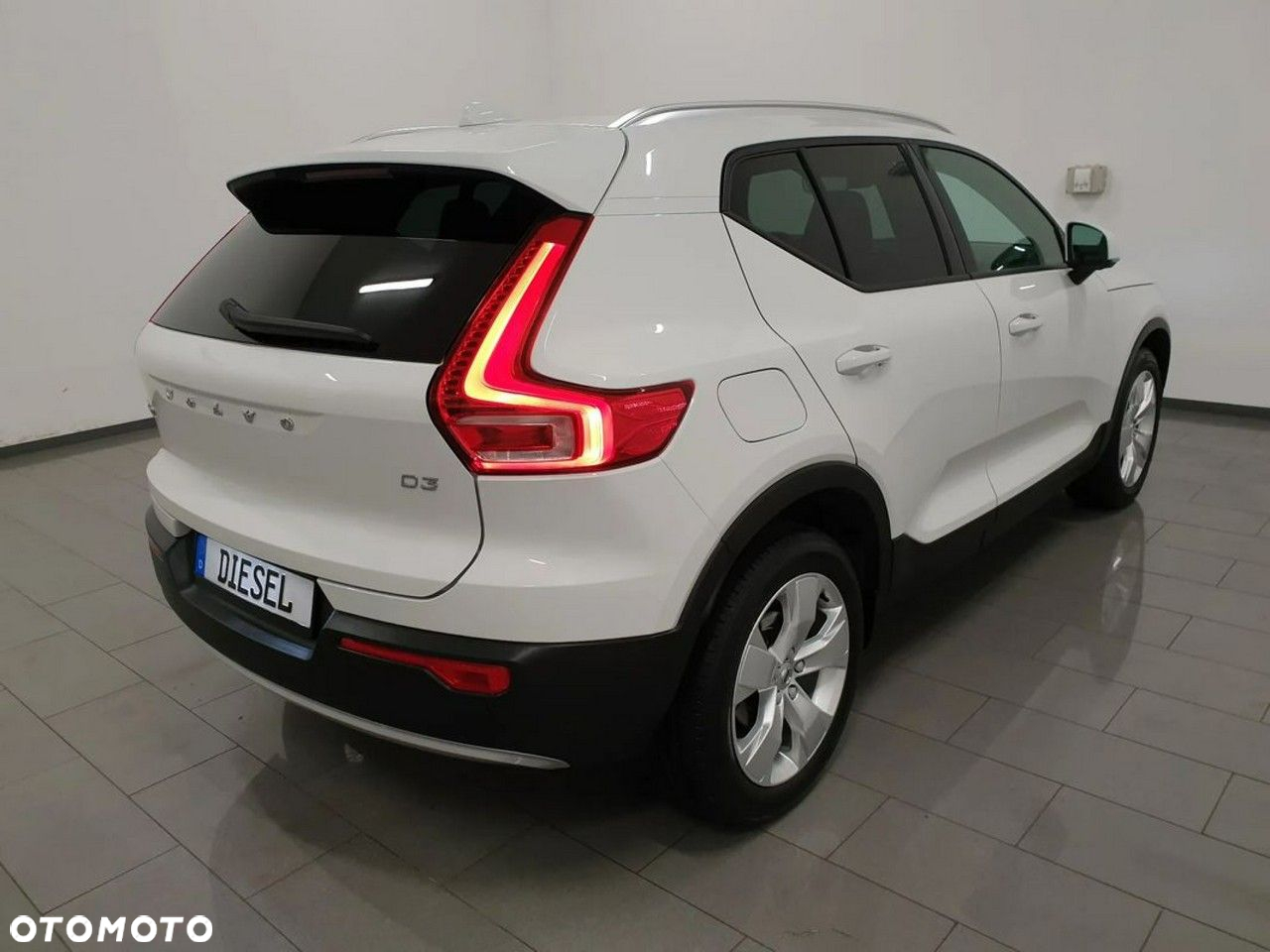 Volvo XC 40 D3 R-Design - 6
