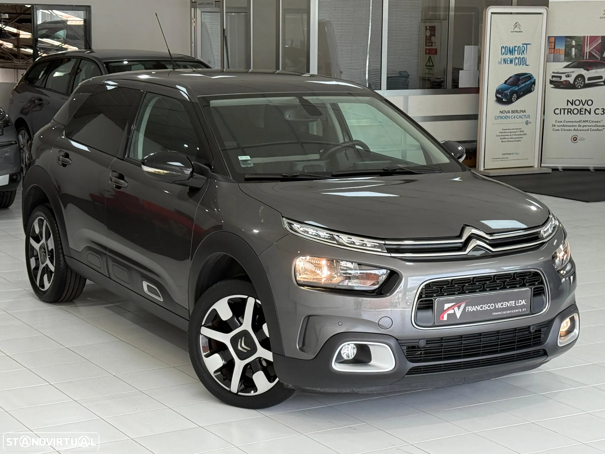 Citroën C4 Cactus 1.2 PureTech Shine - 35