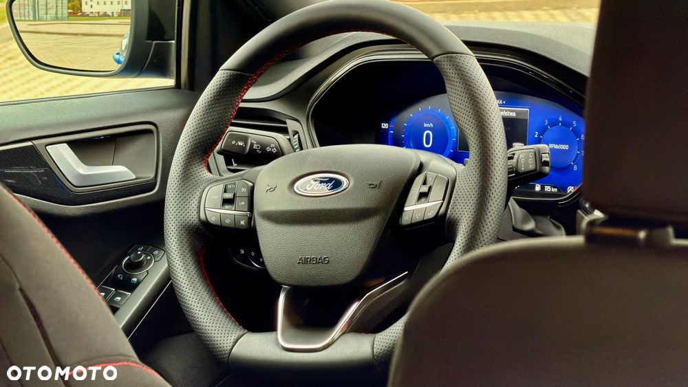 Ford Focus 1.0 EcoBoost mHEV ST-Line X - 15