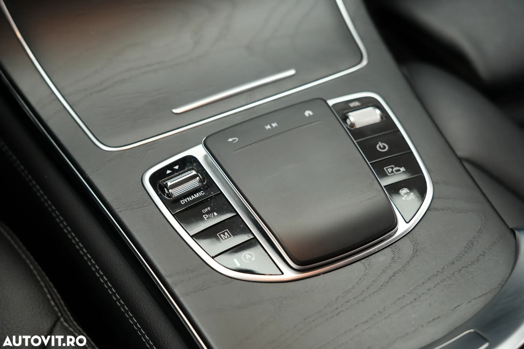 Mercedes-Benz GLC Coupe 200 d 4Matic 9G-TRONIC AMG Line - 36