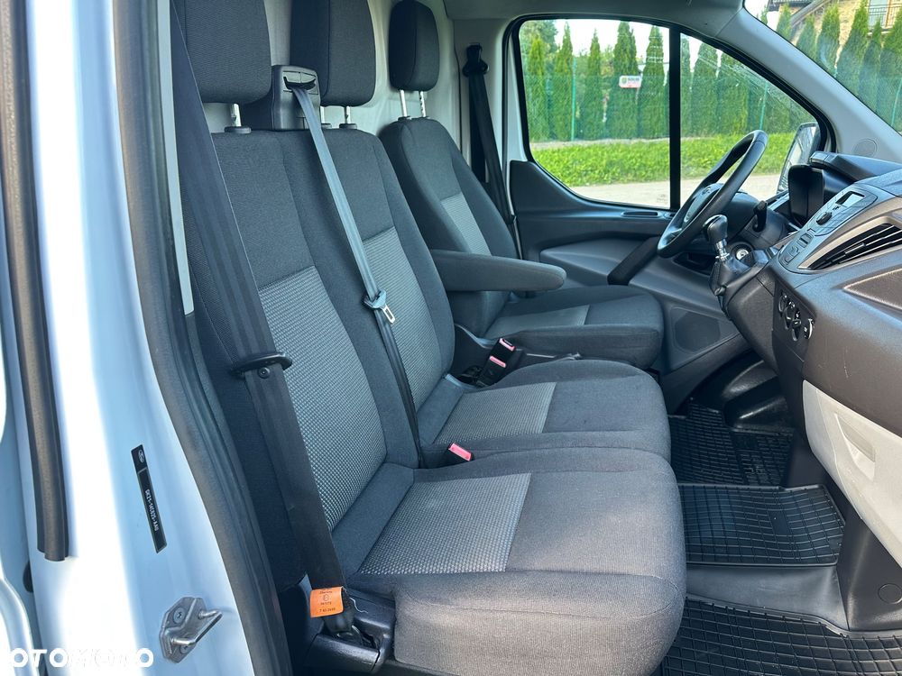 Ford Transit Custom - 11