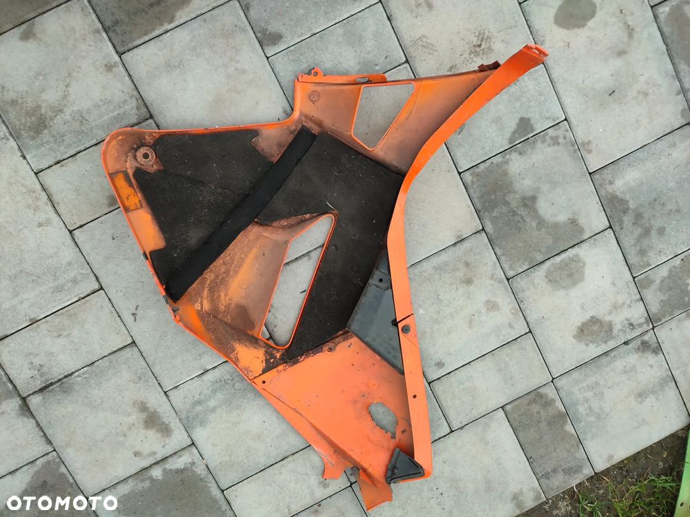 Owiewka, osłona prawa, bok, boczek prawy Honda CBR 600RR PC37 - 6