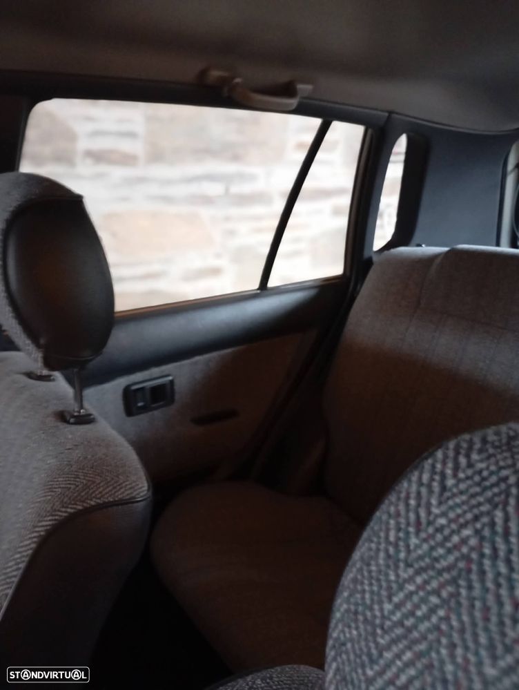 Toyota Corolla 1.3 DX - 5