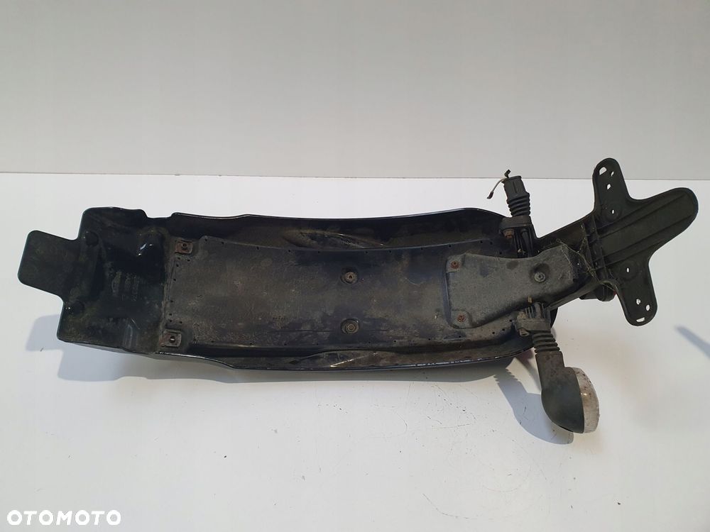 TYLNY BŁOTNIK NAKOLE Triumph Street Twin 900 18- LAMPA TYŁ 2302378 2702100 - 16