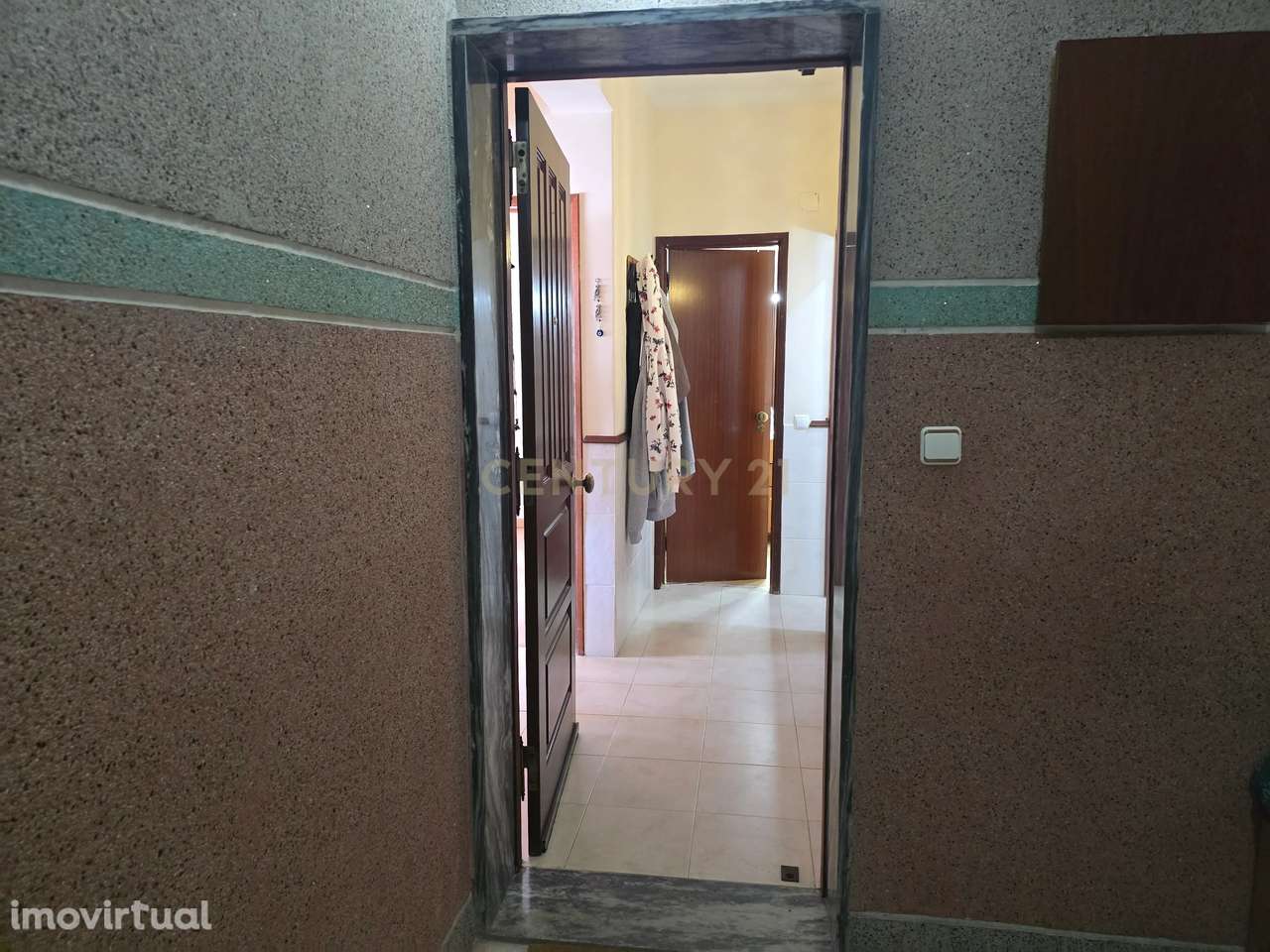 Apartamento T3 Renovado em Amora, Seixal - Grande imagem: 3/26