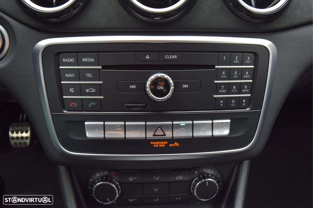 Mercedes-Benz CLA 180 d Shooting Brake AMG Line - 19