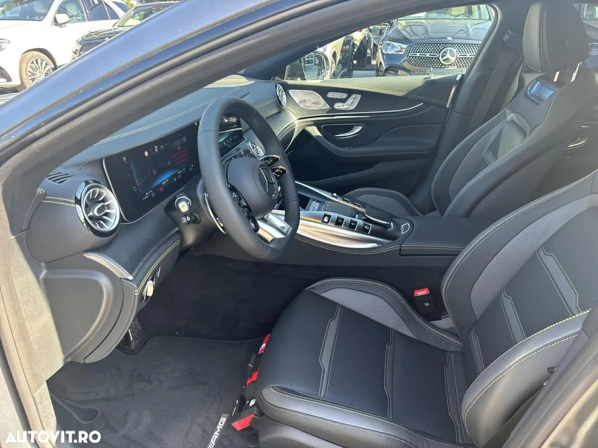 Mercedes-Benz AMG GT 53 4MATIC+ MHEV - 12