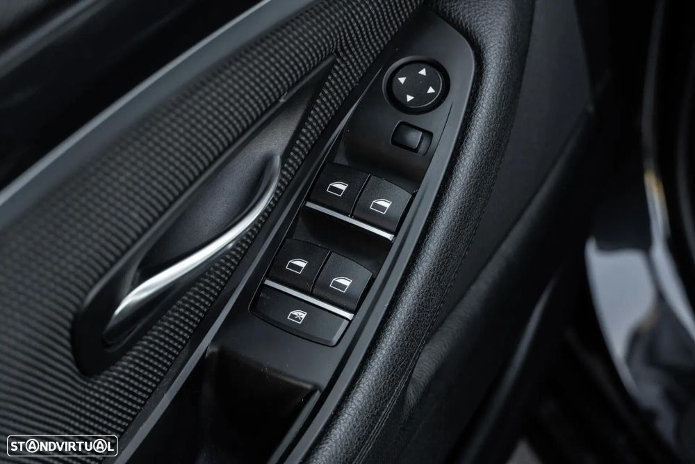 BMW 520 d Line Luxury - 29