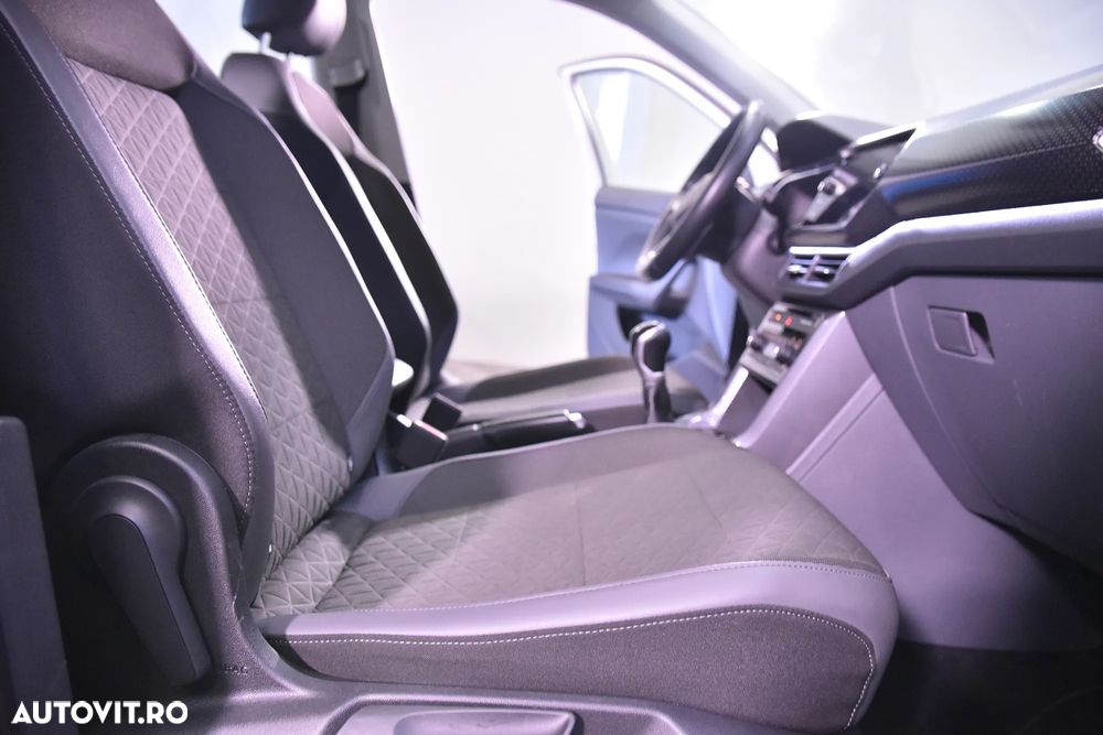 Volkswagen T-Cross - 11