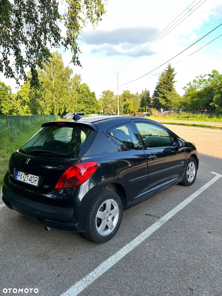 Peugeot 207 - 15