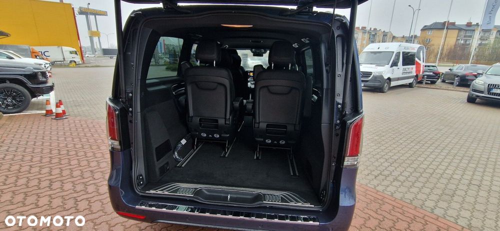 Mercedes-Benz eqv EQV - 13