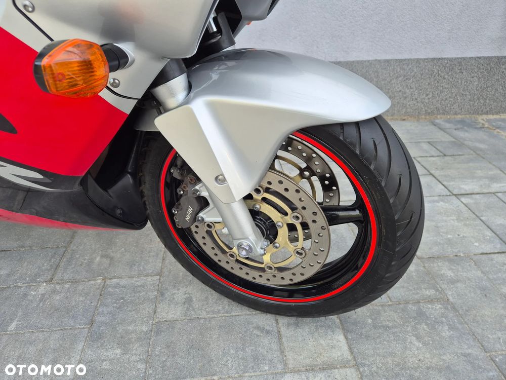 Honda CBR - 7