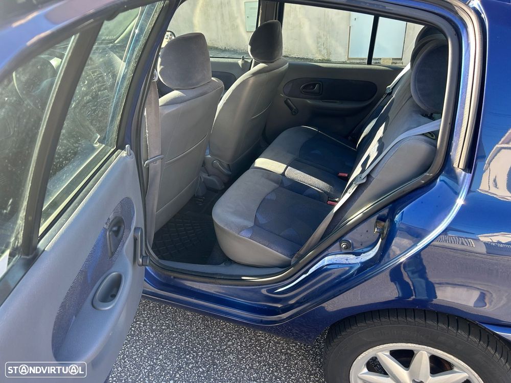 Renault Clio 1.2 - 6