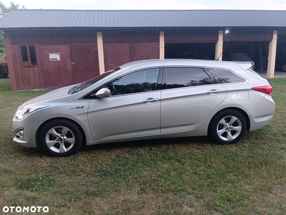 Hyundai i40 Kombi blue 1.6 Space - 2