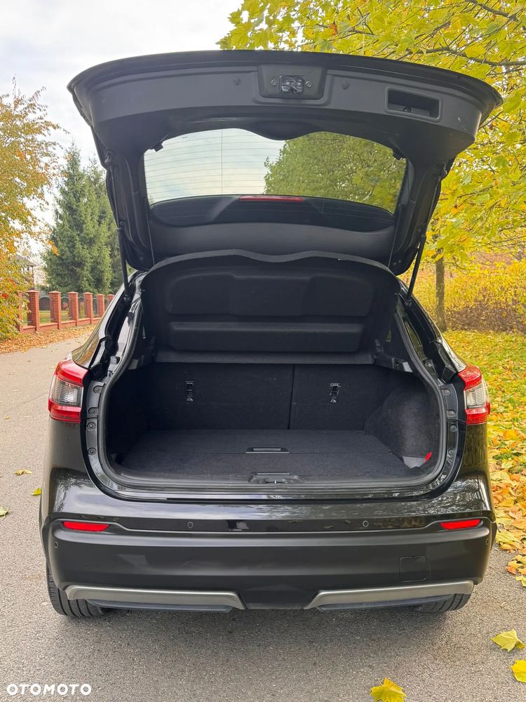 Nissan Qashqai 1.3 DIG-T N-Connecta DCT - 5