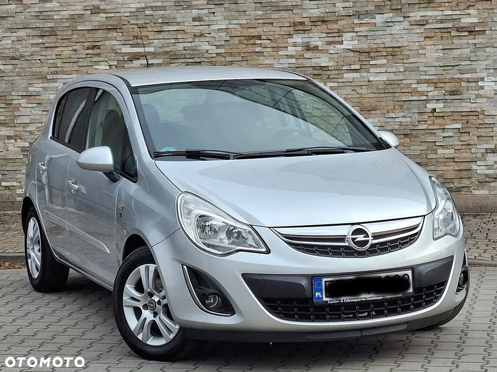 Opel Corsa 1.4 16V 150 Jahre - 2