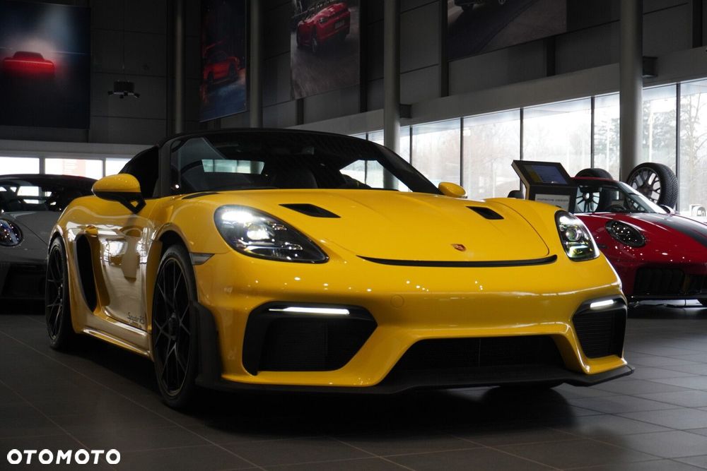 Porsche 718 Spyder - 14