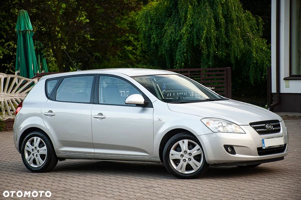 Kia Ceed 1.4 Comfort + - 6