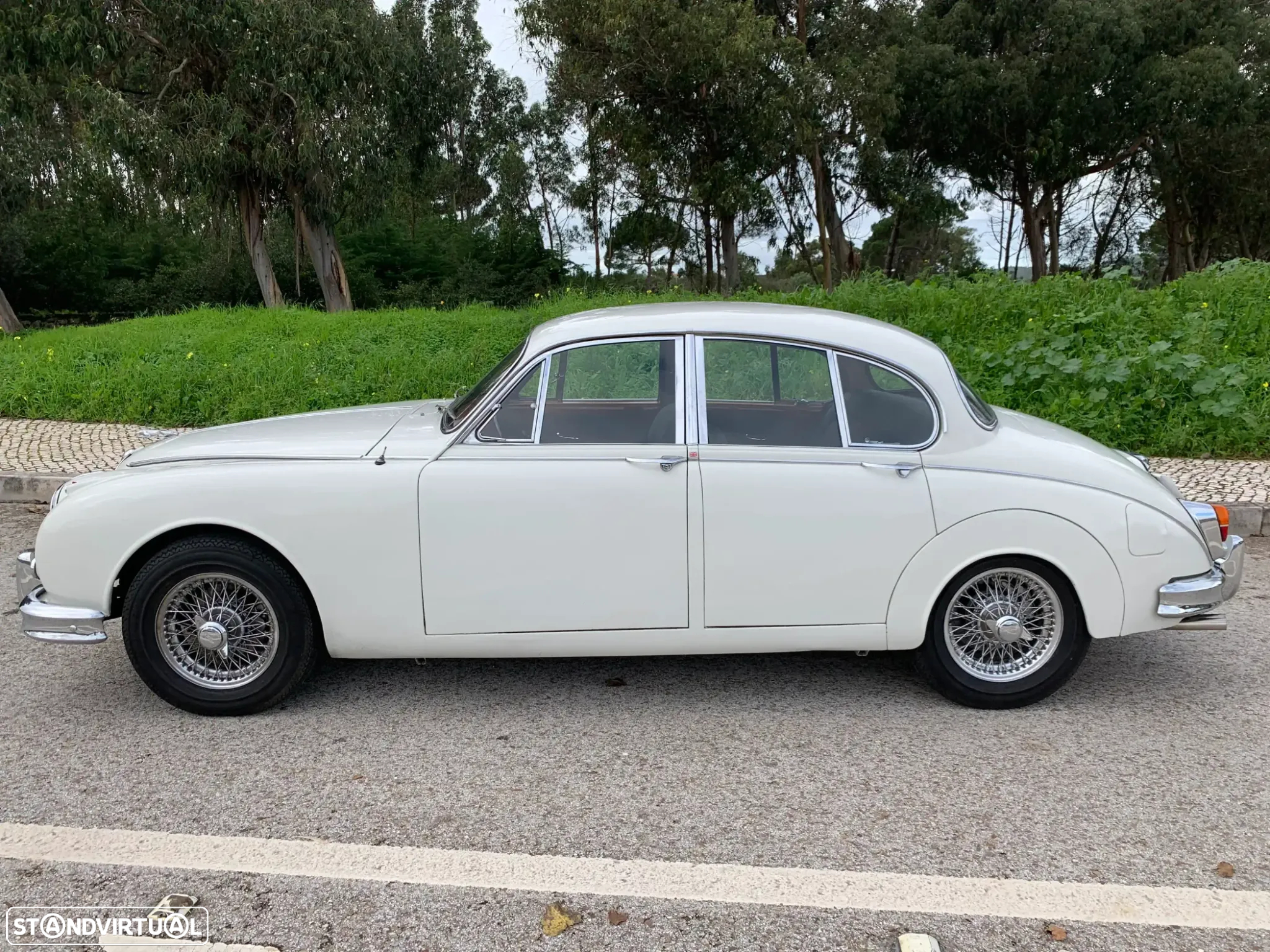 Jaguar MK II - 13