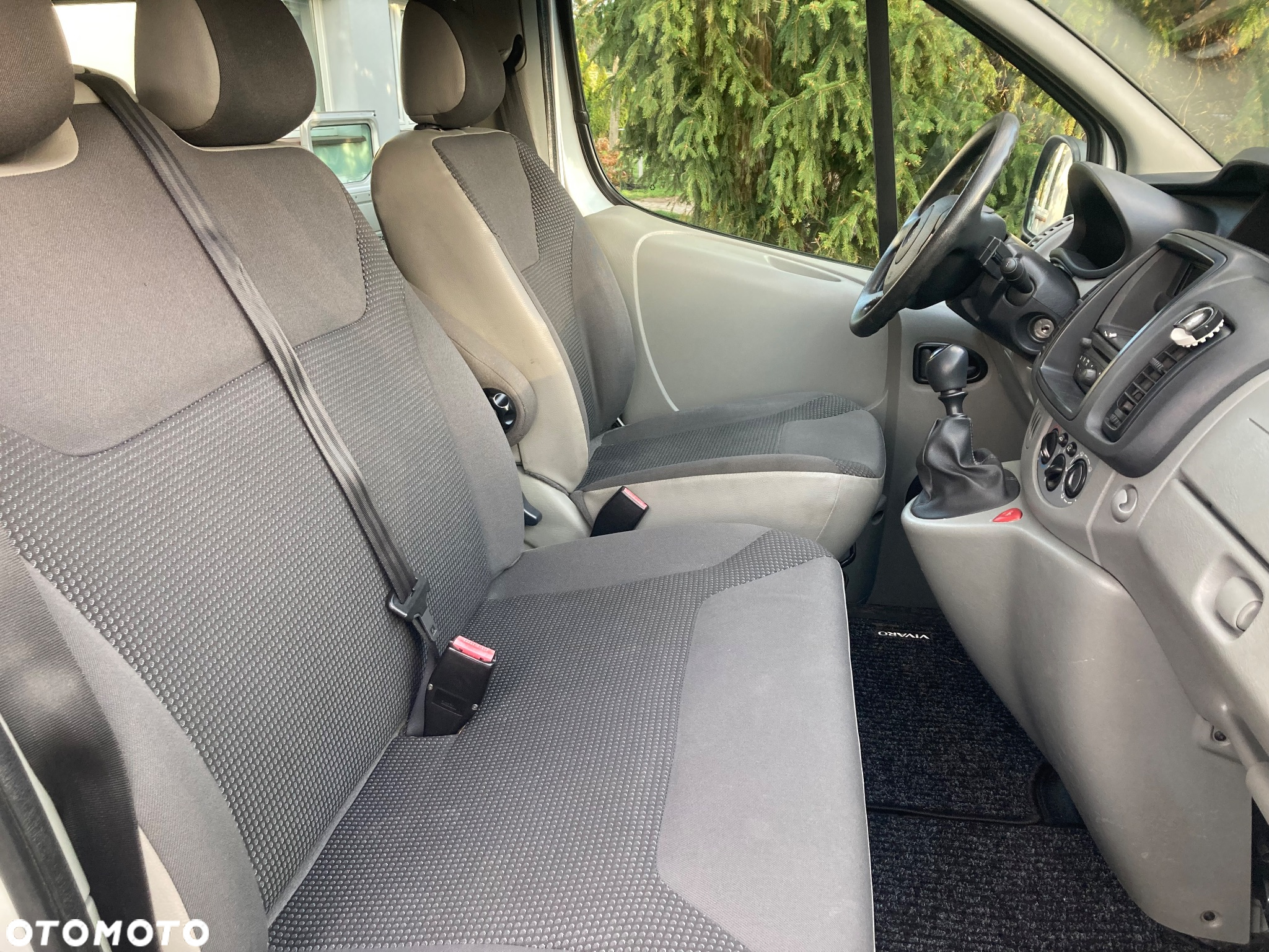 Opel Vivaro L2H1 2.9t - 12