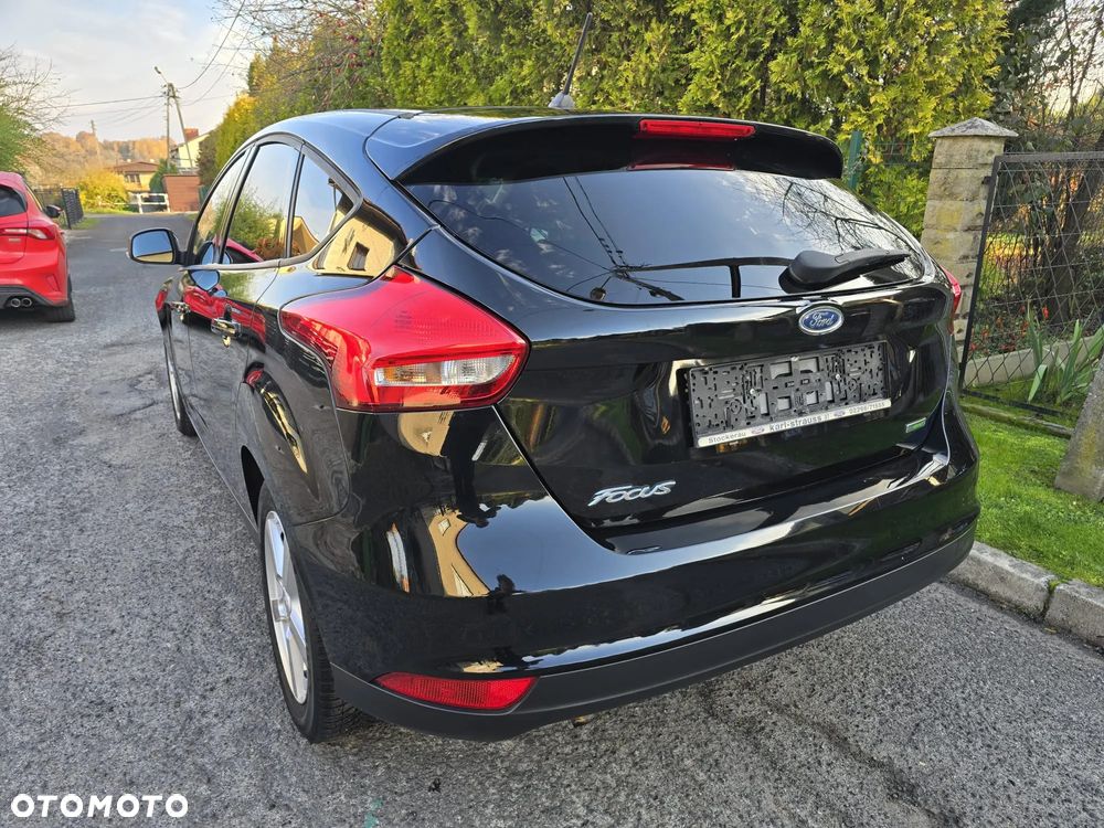 Ford Focus ver-1-0-ecoboost-trend-edition - 11