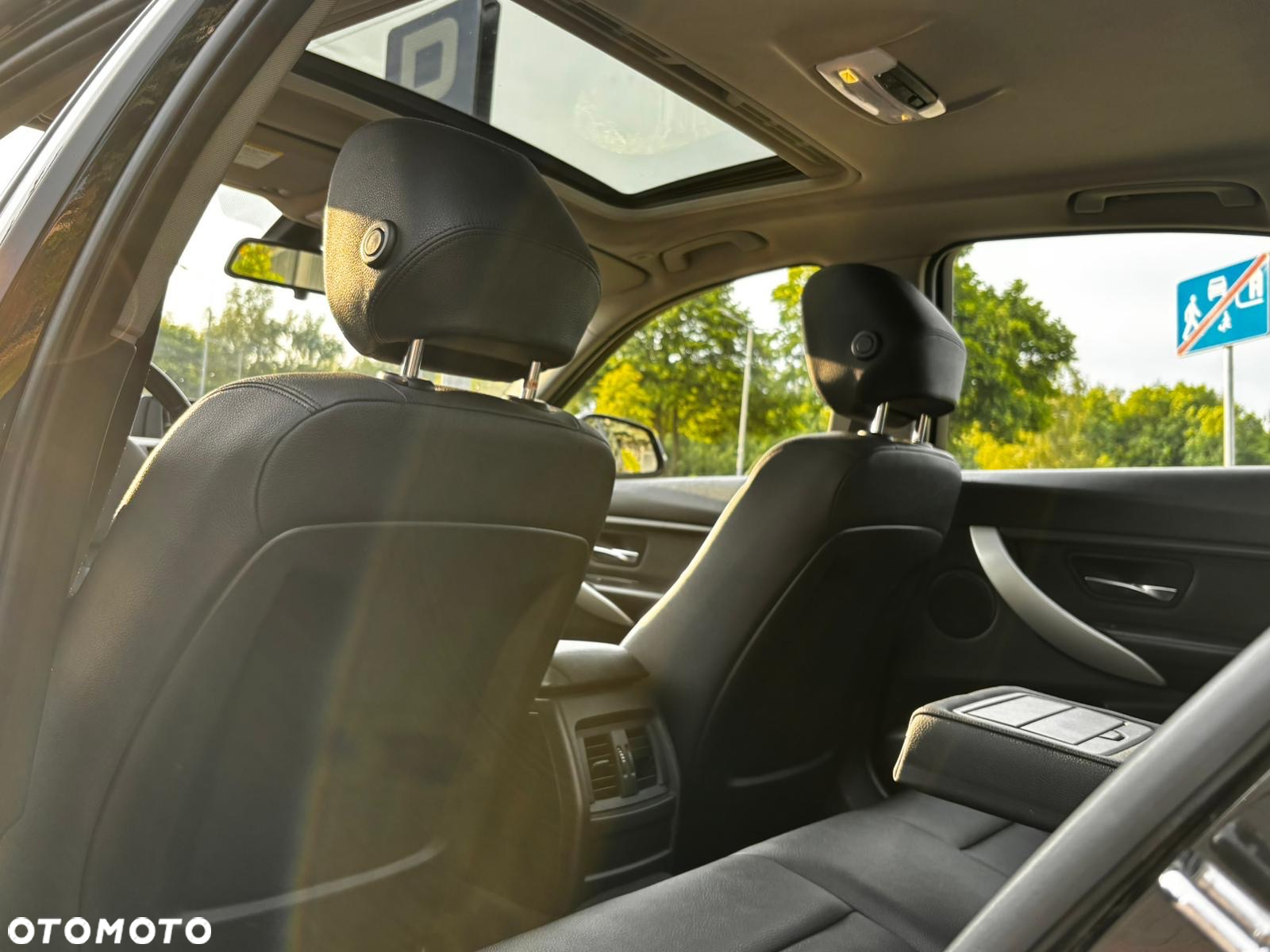 BMW Seria 3 - 12