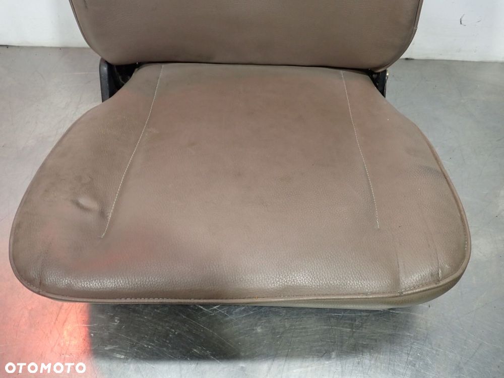 FOTEL KIEROWCY VOLKSWAGEN T3 - 2