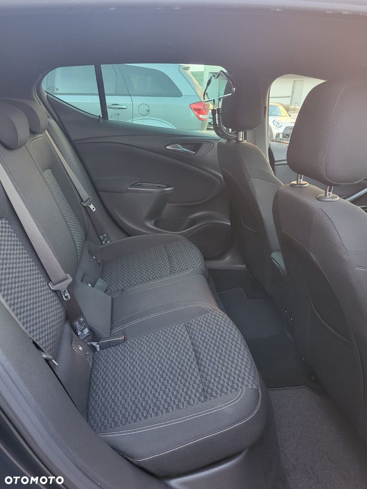 Opel Astra 1.6 D (CDTI) Dynamic - 31