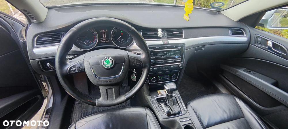 Skoda Superb 2.0 TDI DSG Ambition - 5