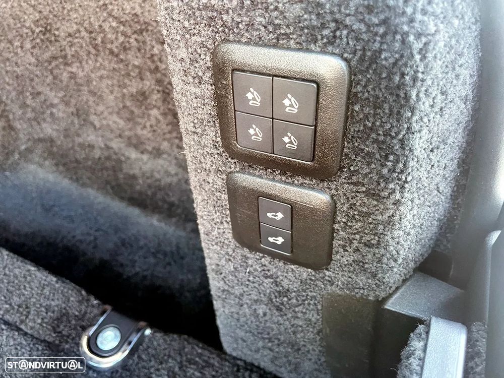 Land Rover Range Rover P400e Plug-in Vogue - 33