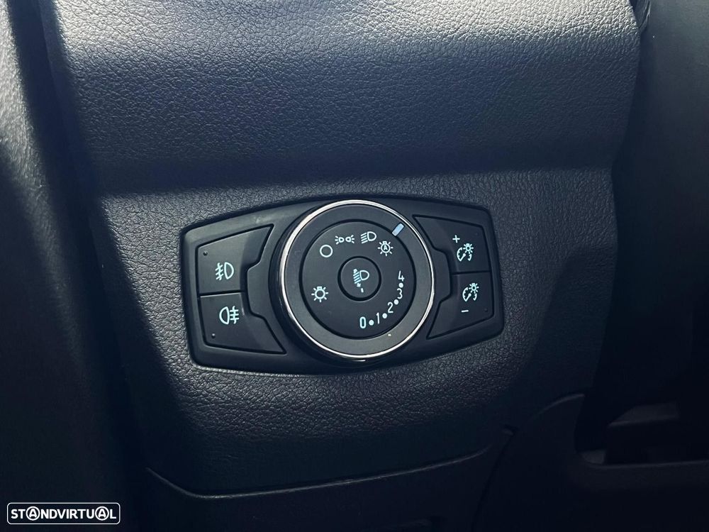 Ford Tourneo Courier 1.0 EcoBoost Titanium - 31