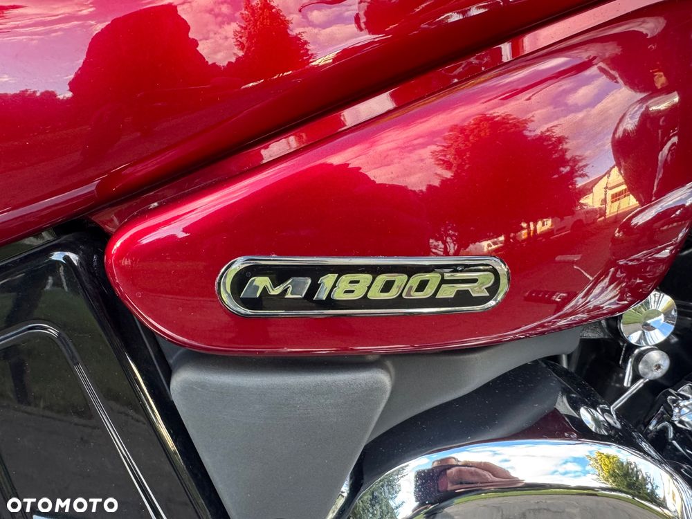 Suzuki Intruder - 12