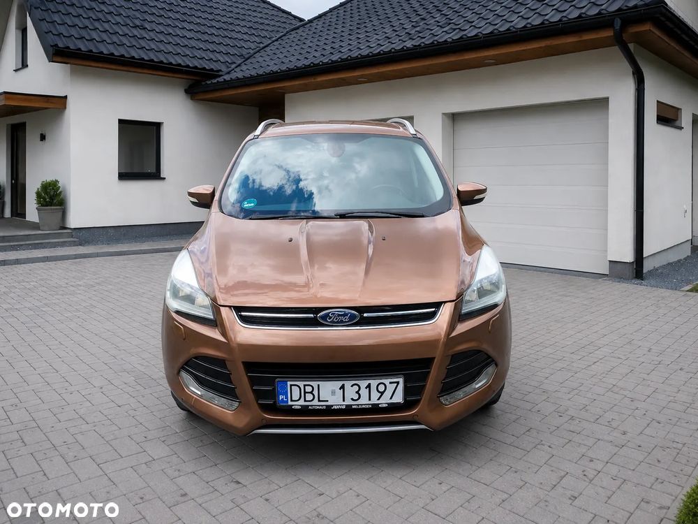 Ford Kuga 2.0 TDCi 2x4 Titanium - 4