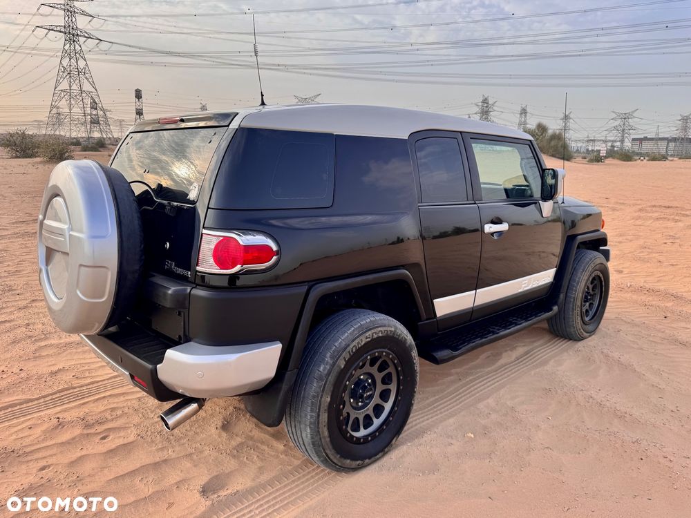 Toyota FJ - 9