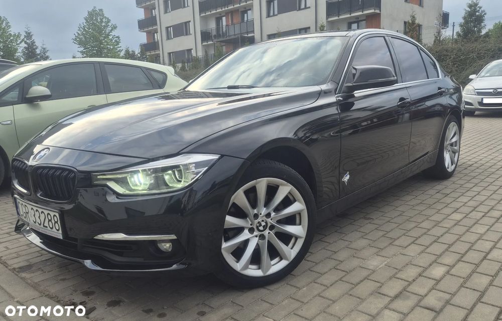 BMW Seria 3 330i xDrive Edition Luxury Line Purity - 1