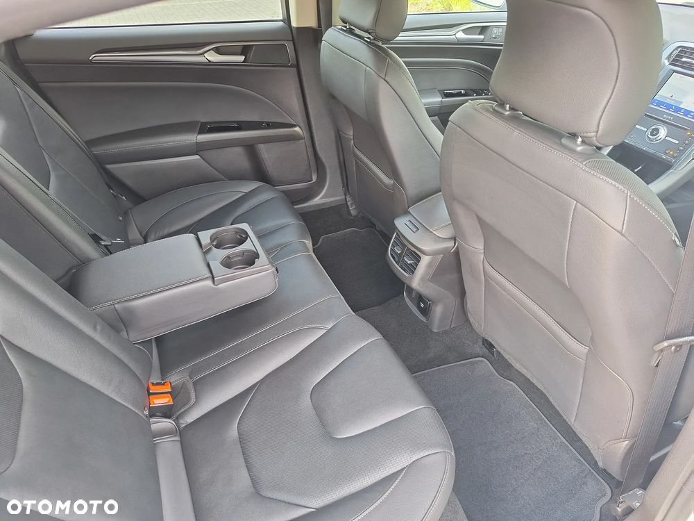 Ford Mondeo 2.0 EcoBlue Titanium - 25