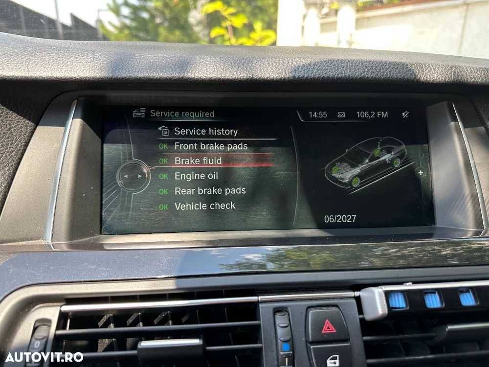 BMW Seria 5 520d xDrive - 14
