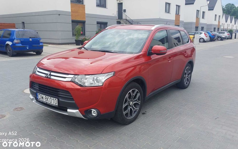 Mitsubishi Outlander - 1