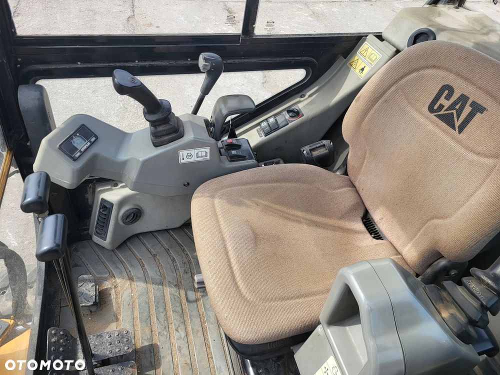 Caterpillar 301.8 c spr z Niemiec - 9