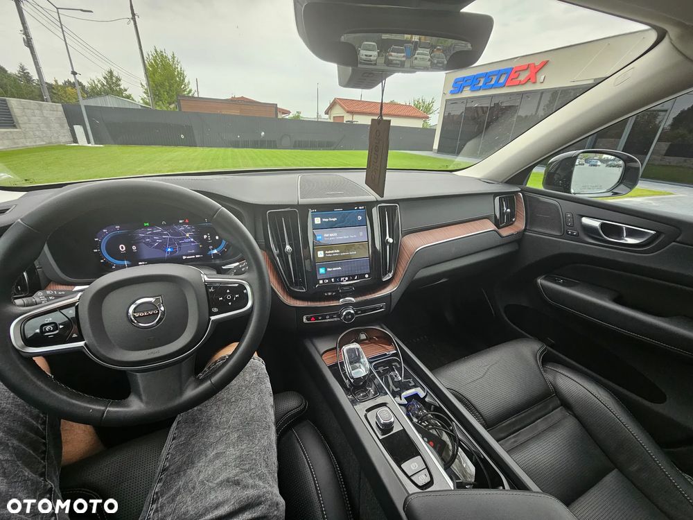 Volvo XC 60 B6 B AWD Geartronic RDesign - 29