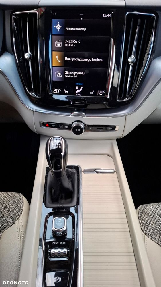 Volvo XC 60 D4 Inscription - 11