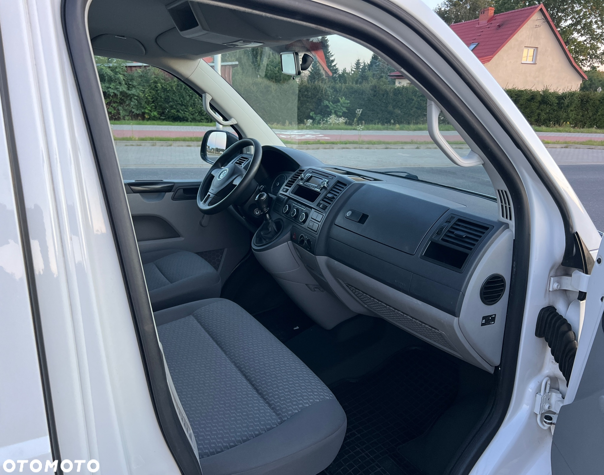 Volkswagen Transporter T5 TDI L1H1 - 19