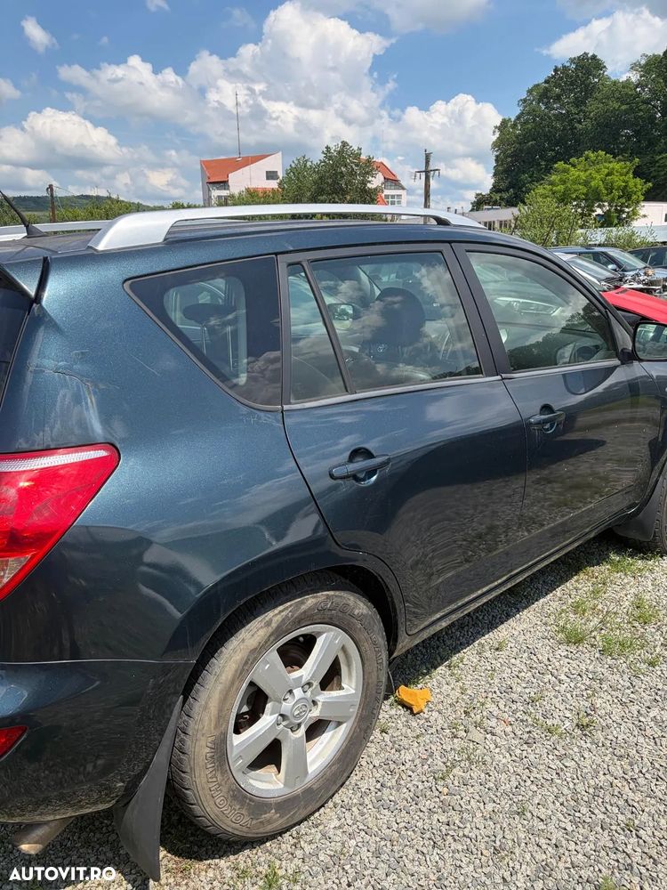 Toyota RAV4 2.2 D-CAT 4x4 Sol - 8