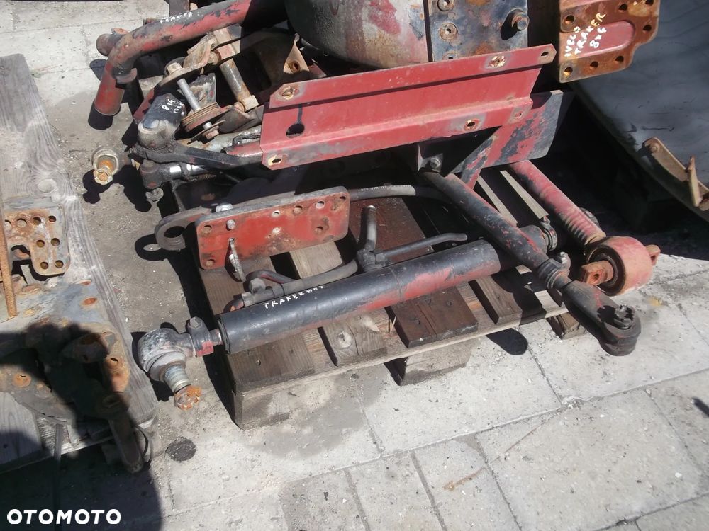 Siłownik skrętu Iveco Eurotrakker 8x4 8x8 - 1