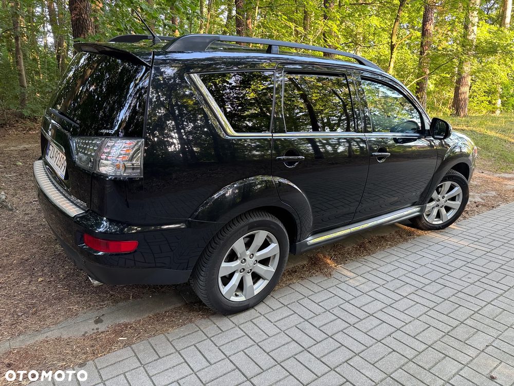 Mitsubishi Outlander 2.4 4WD CVT Intense - 31