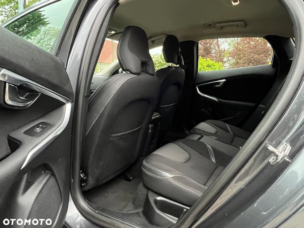 Volvo V40 D2 You - 16