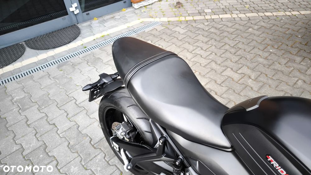 Triumph Trident - 20